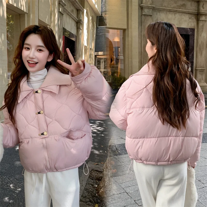 Knitted Collar Pink Short Down Cotton Jacket Women Winter Coat New 2025 Thick Cotton Padded Jacket Parkas Female Outerwear
Knitted Collar Pink Short Down Cotton Jacket Women Winter Coat New 2025 Thick Cotton Padded Jacket Parkas Female Outerwear