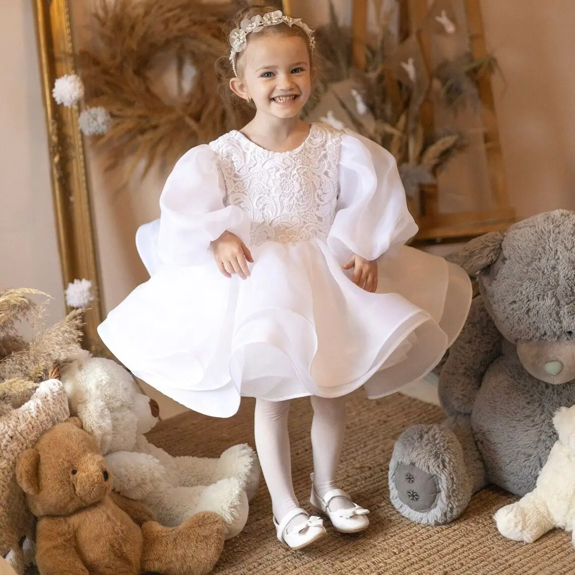 Elegant White Flower Girl Dresses for Wedding Tiered Ruffles Children Birthday Party Gowns Long Sleeves Ruched Summer Dresses
Elegant White Flower Girl Dresses for Wedding Tiered Ruffles Children Birthday Party Gowns Long Sleeves Ruched Summer Dresses