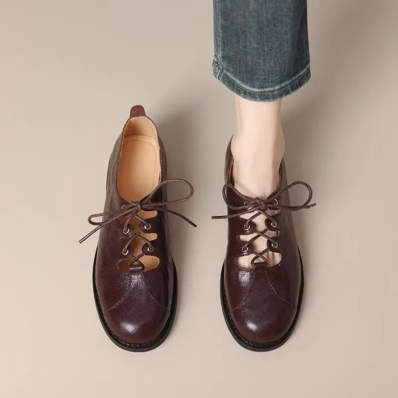 Retro Shallow Flat-soled Leather Shoes for Women Thick-heeled Mary Jane Shoes 2026 New Lace-up Round Head Fashion Women's Shoes
Retro Shallow Flat-soled Leather Shoes for Women Thick-heeled Mary Jane Shoes 2026 New Lace-up Round Head Fashion Women's Shoes