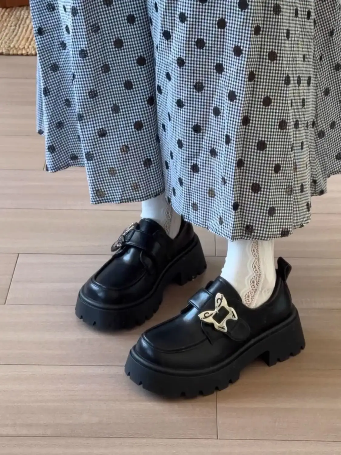 2026 Autumn New Women's Black Leather Loafers British Style Thick Sole Chunky Heel Round Toe Heightening
2026 Autumn New Women's Black Leather Loafers British Style Thick Sole Chunky Heel Round Toe Heightening