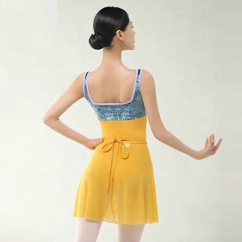 3 Colors Ballet Leotard For Women's Practice Clothes Velvet Stitching Gymnastics Leotard Adult Ballerina Stage Costumes
3 Colors Ballet Leotard For Women's Practice Clothes Velvet Stitching Gymnastics Leotard Adult Ballerina Stage Costumes