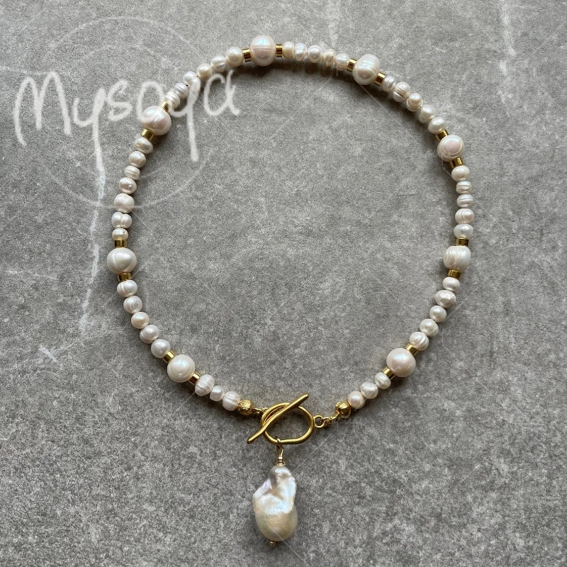 MYSOYA 6-8mm & 10-12mm White Freshwater Pearl Baroque Pearl Necklace,for Birthday/Wedding/ Mother's Day/ Father's Day Gift A0909
MYSOYA 6-8mm & 10-12mm White Freshwater Pearl Baroque Pearl Necklace,for Birthday/Wedding/ Mother's Day/ Father's Day Gift A0909