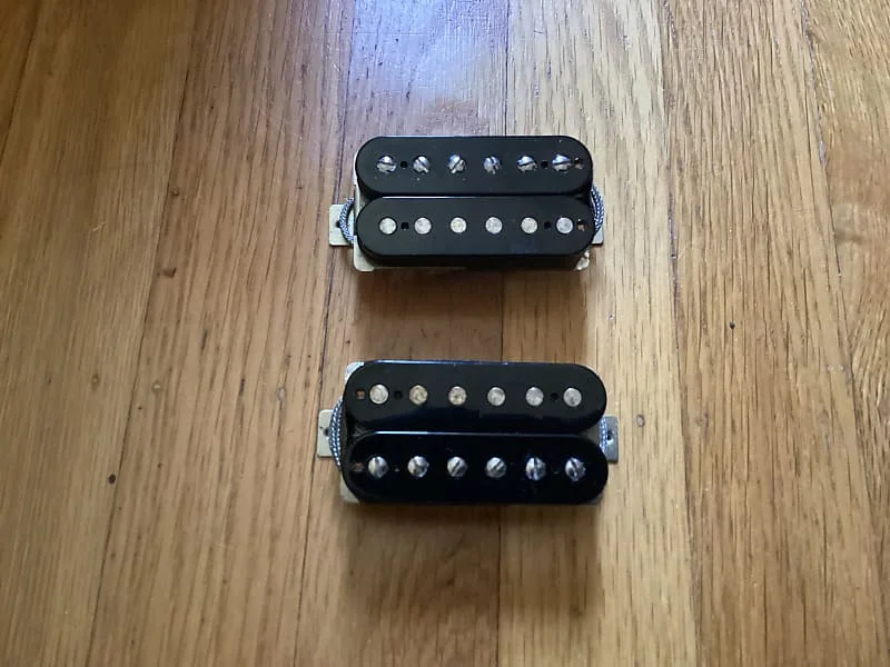 Звукосниматели для электрогитары Slash aph-2 Alnico II Pro Humbucker Звукосниматели для гитары Черный/Zebra Set
Звукосниматели для электрогитары Slash aph-2 Alnico II Pro Humbucker Звукосниматели для гитары Черный/Zebra Set