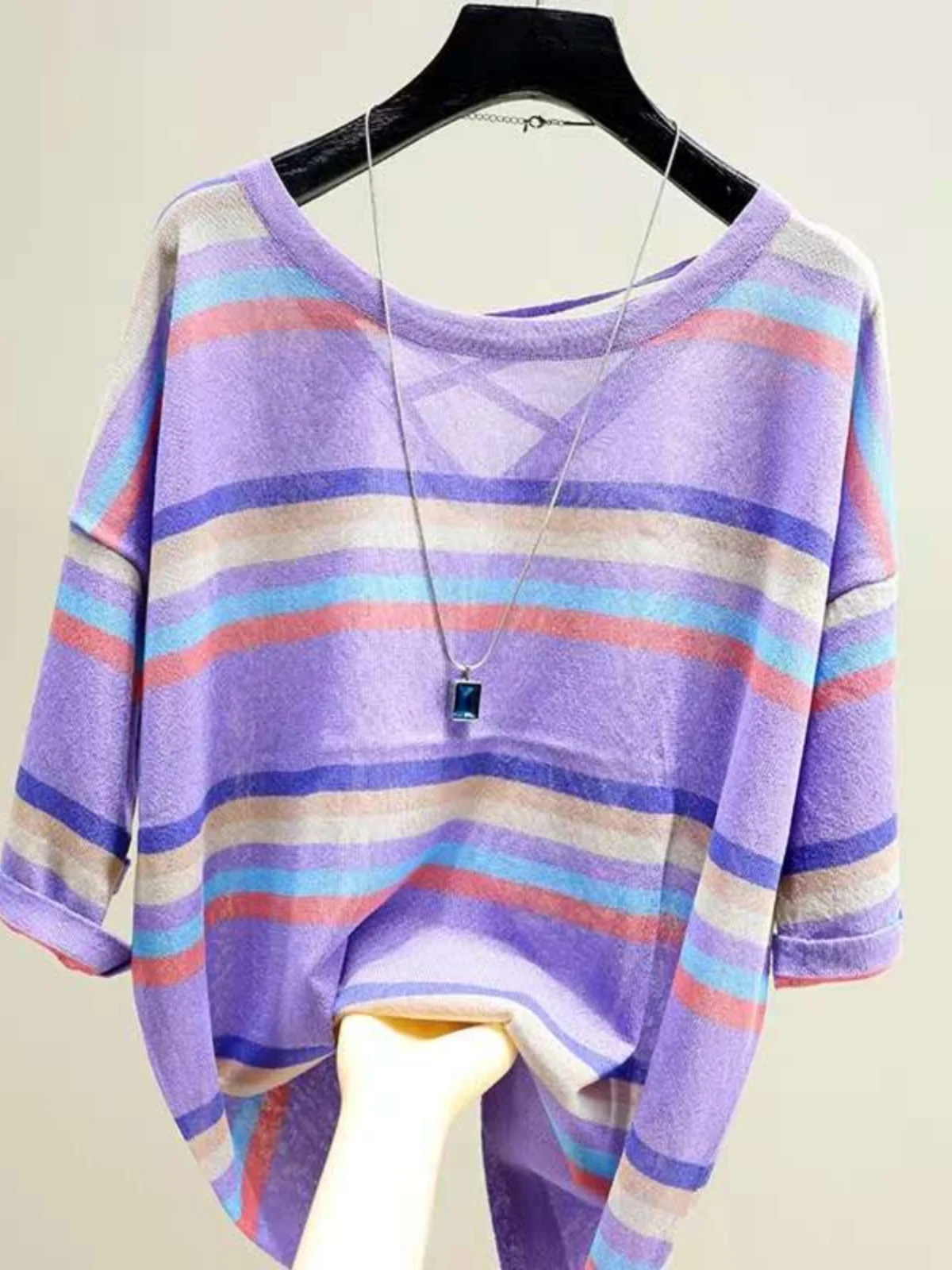 2025 New Summer Womens Shirts Cotton Short Sleeve T-'Shirt Female Breathable O- Neck Striped Tops Tees Fashion Lady Tops PA31
2025 New Summer Womens Shirts Cotton Short Sleeve T-'Shirt Female Breathable O- Neck Striped Tops Tees Fashion Lady Tops PA31