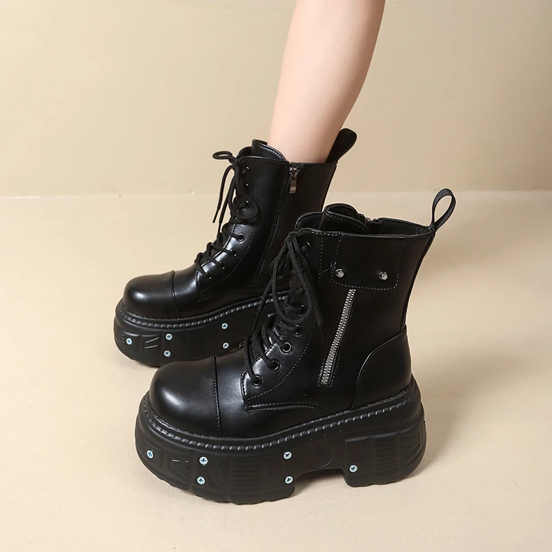 Sexy Rivet Black Ankle Boots Women Platform Soft Leather Autumn Winter Ladies Chunky Booties Zipper Ultra High Heels Shoes Boot
Sexy Rivet Black Ankle Boots Women Platform Soft Leather Autumn Winter Ladies Chunky Booties Zipper Ultra High Heels Shoes Boot