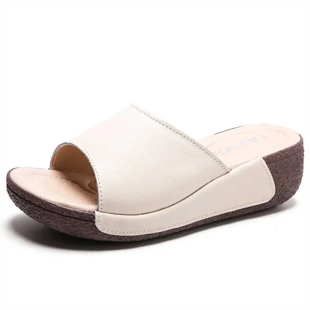 Extra Large Sizes Cow Leather Sandals Luxury Women Slippers To Be At Home Vulcanized Shoes Sneakers Sports Casuals
Extra Large Sizes Cow Leather Sandals Luxury Women Slippers To Be At Home Vulcanized Shoes Sneakers Sports Casuals