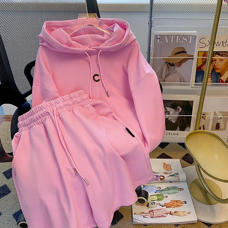 Leisure Sports Solid Color Hoodie Set Women Spring And Autumn Loose Shorts Fashion Age Reduction Cute Pink Two-piece Set
Leisure Sports Solid Color Hoodie Set Women Spring And Autumn Loose Shorts Fashion Age Reduction Cute Pink Two-piece Set