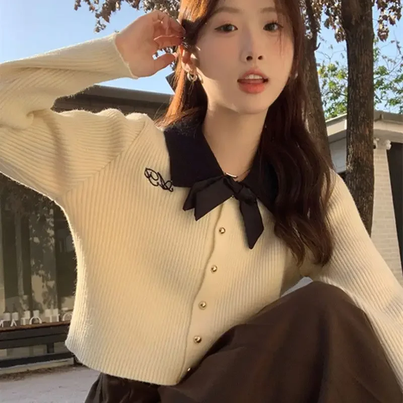 Women Autumn Fashion Loose Bow Solid Color Turn-down Collar Long Sleeve Knitwear Ladies Sweet All-match Knitting Cardigan Coat
Women Autumn Fashion Loose Bow Solid Color Turn-down Collar Long Sleeve Knitwear Ladies Sweet All-match Knitting Cardigan Coat