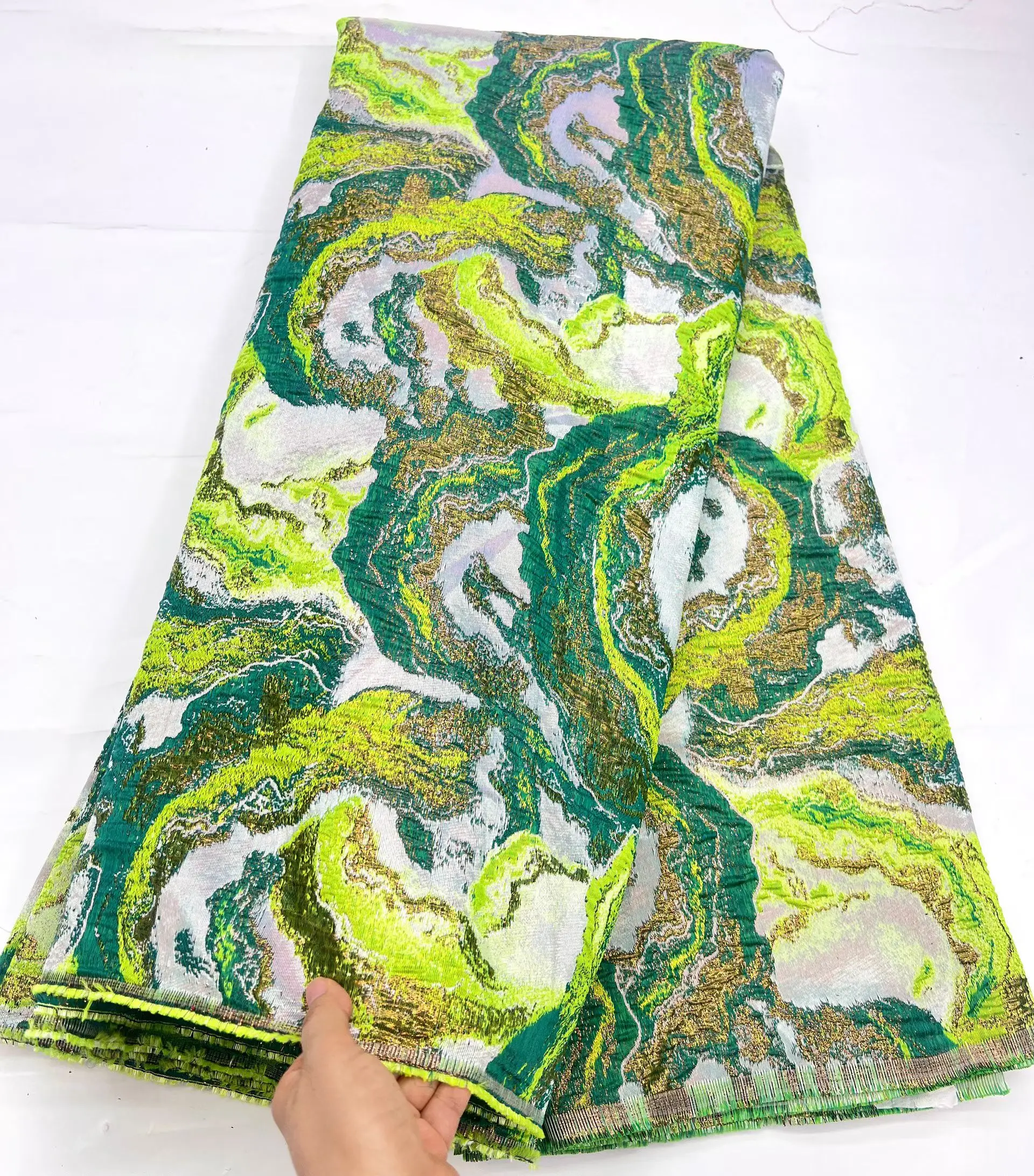 Latest Green Brocade Jacquard African Lace Fabric 2026 High Quality Nigerian Damask Lace Fabric For Women Party Dress LHD26121
Latest Green Brocade Jacquard African Lace Fabric 2026 High Quality Nigerian Damask Lace Fabric For Women Party Dress LHD26121