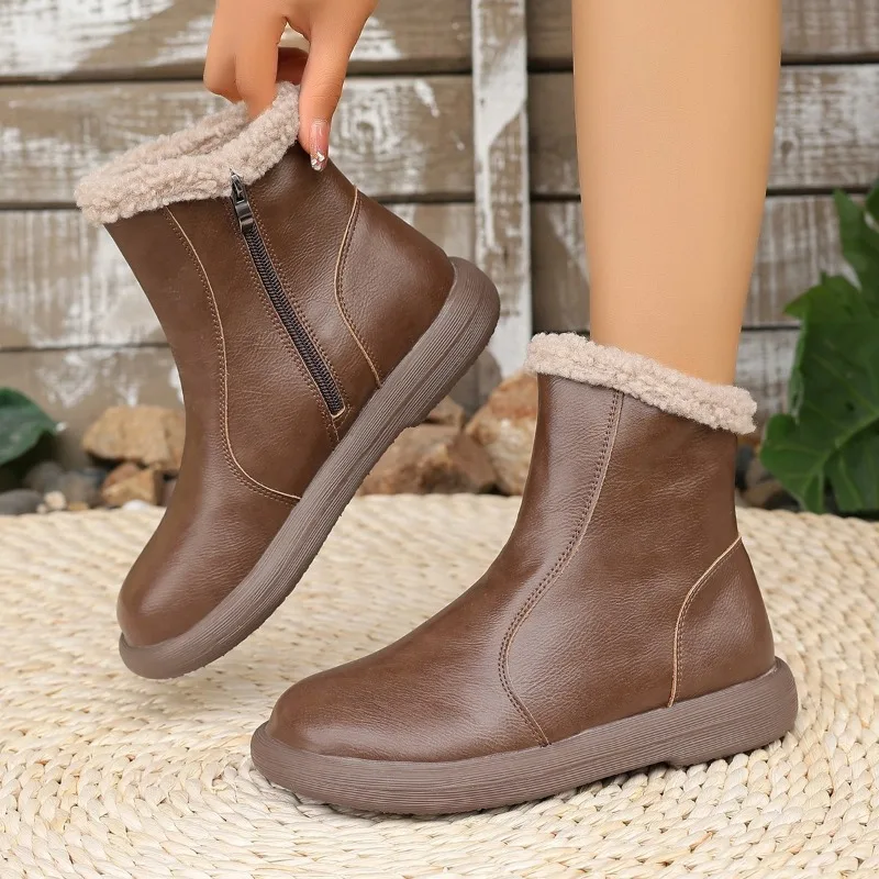 2025 Новые хлопковые ботинки на мягкой подошве, новые зимние ботинки с круглым носком и боковой молнией на платформе, противоскользящие износостойкие ботинки на плоской подошве Женские Ботинки
2025 Новые хлопковые ботинки на мягкой подошве, новые зимние ботинки с круглым носком и боковой молнией на платформе, противоскользящие износостойкие ботинки на плоской подошве Женские Ботинки
