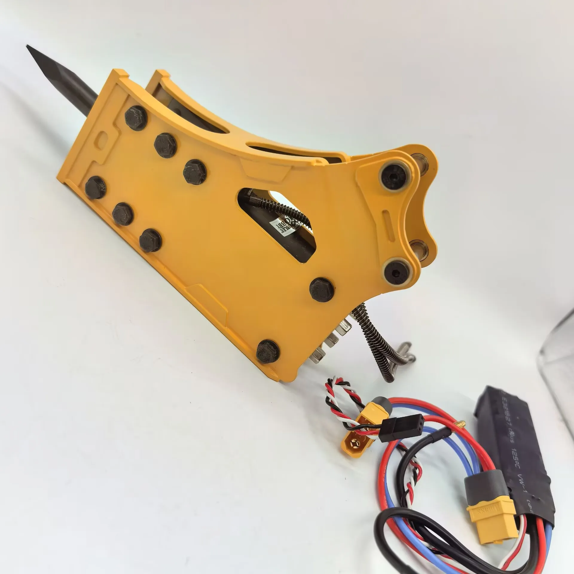 Doublee Ec160e Metal Quick Hitch Coupler/ Metal Magnetic Resonance Crusher For Rc 1:14 e010 e111 Hydraulic Excavator Model
Doublee Ec160e Metal Quick Hitch Coupler/ Metal Magnetic Resonance Crusher For Rc 1:14 e010 e111 Hydraulic Excavator Model