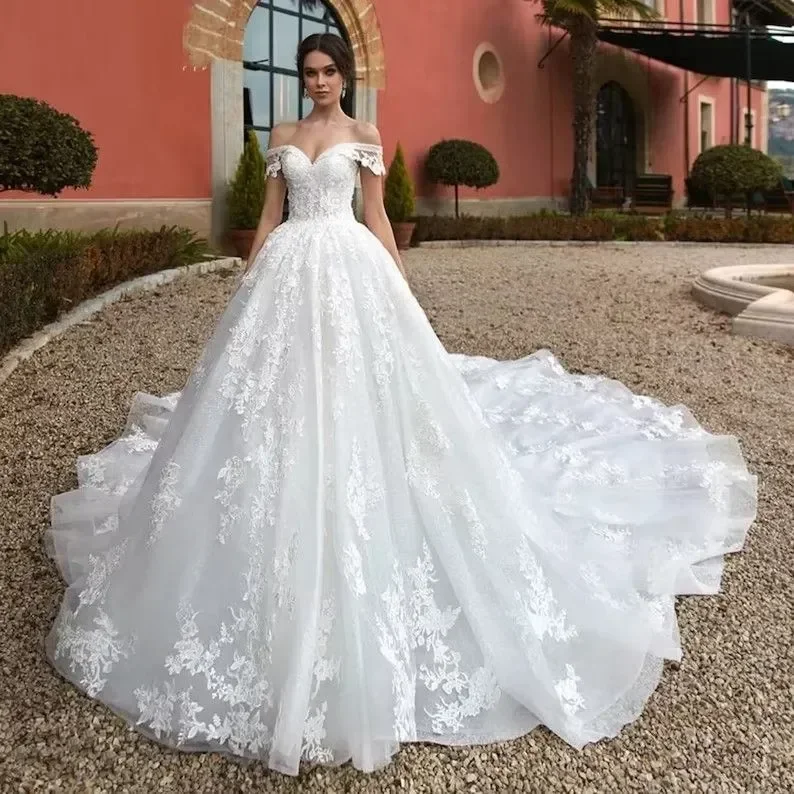 Vintage Church Wedding Dress Off Shoulder Lace Appliques Tulle Princess Birde Bridal Gowns Vestido De Novia
Vintage Church Wedding Dress Off Shoulder Lace Appliques Tulle Princess Birde Bridal Gowns Vestido De Novia