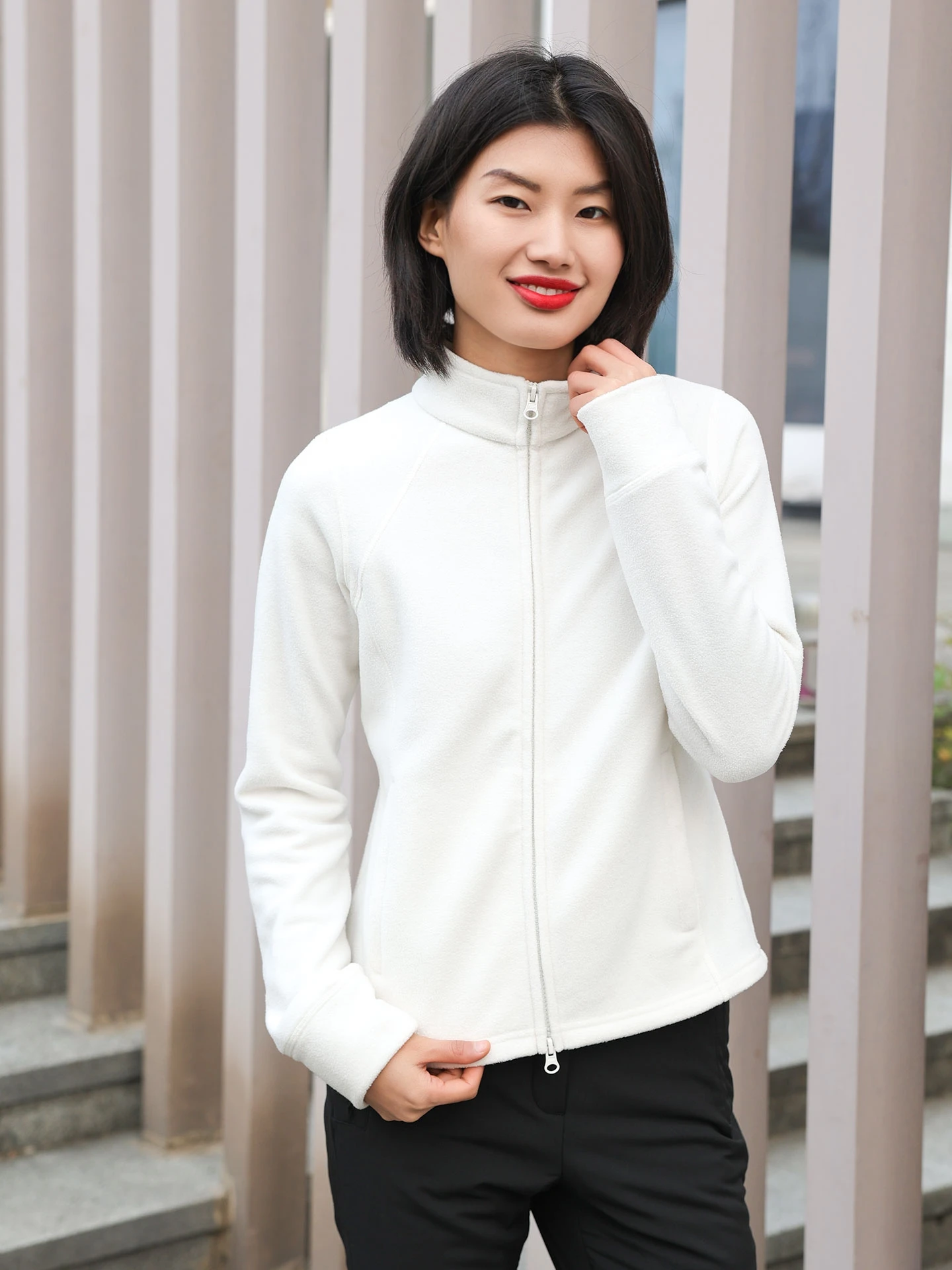 Теплый, комфортный флисовый кардиган на молнии с воротником-стойкой для женщин: универсальный, мягкий, уютный свитшот для зимы и уличного стиля
Теплый, комфортный флисовый кардиган на молнии с воротником-стойкой для женщин: универсальный, мягкий, уютный свитшот для зимы и уличного стиля