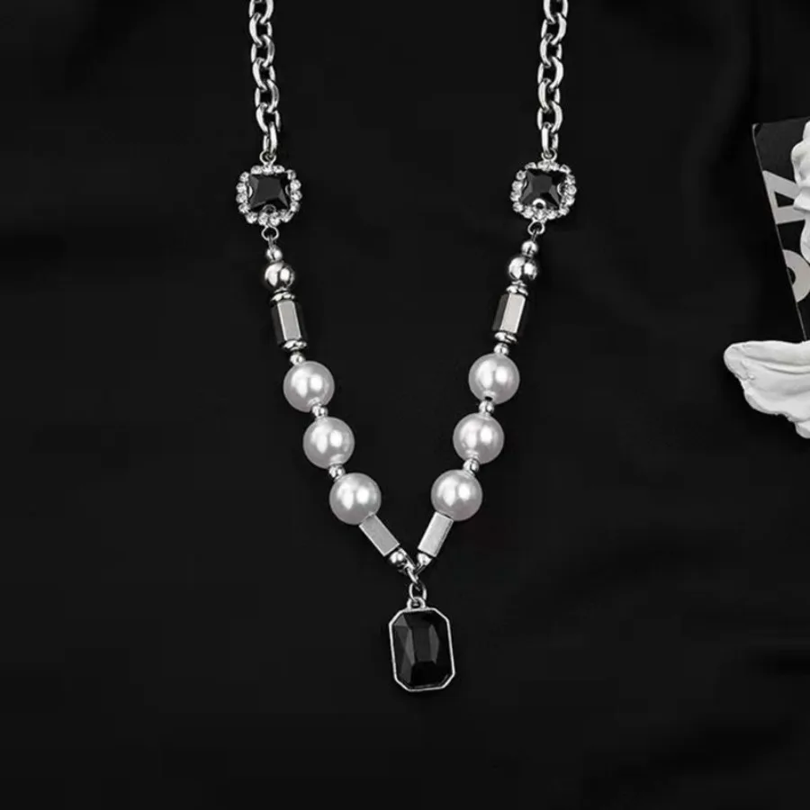 Fashion Hiphop Black Rhinestones Pendant Necklace Faux Pearl Chain Splicing Necklace Men's Necklace Jewelry
Fashion Hiphop Black Rhinestones Pendant Necklace Faux Pearl Chain Splicing Necklace Men's Necklace Jewelry