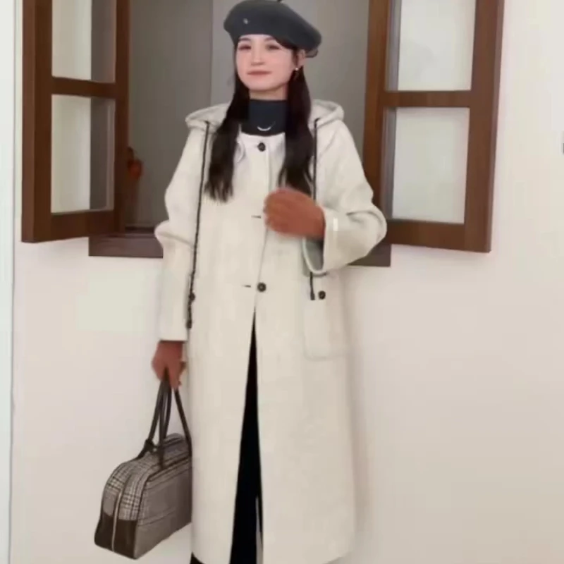 Luxury Hooded New Double-sided Wool Coat Women Short Loose Thick Woolen Warm Pocket Jacket Fashion 2025 Autumn Winter
Luxury Hooded New Double-sided Wool Coat Women Short Loose Thick Woolen Warm Pocket Jacket Fashion 2025 Autumn Winter