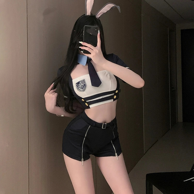 Halloween Fashion Sexy Rabbit Police Officer Top Shorts Suit Role Play Costume Night Bar Hottie Stage Performance Costume 2025
Halloween Fashion Sexy Rabbit Police Officer Top Shorts Suit Role Play Costume Night Bar Hottie Stage Performance Costume 2025