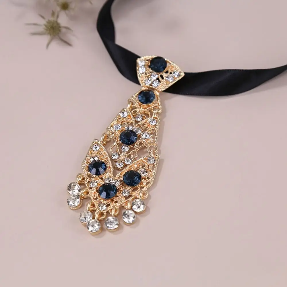 Necktie Wedding Tie English Gentleman Style Diamond Men Ties Formal Business Ties Metal Rhinestone Necktie Women Necktie
Necktie Wedding Tie English Gentleman Style Diamond Men Ties Formal Business Ties Metal Rhinestone Necktie Women Necktie