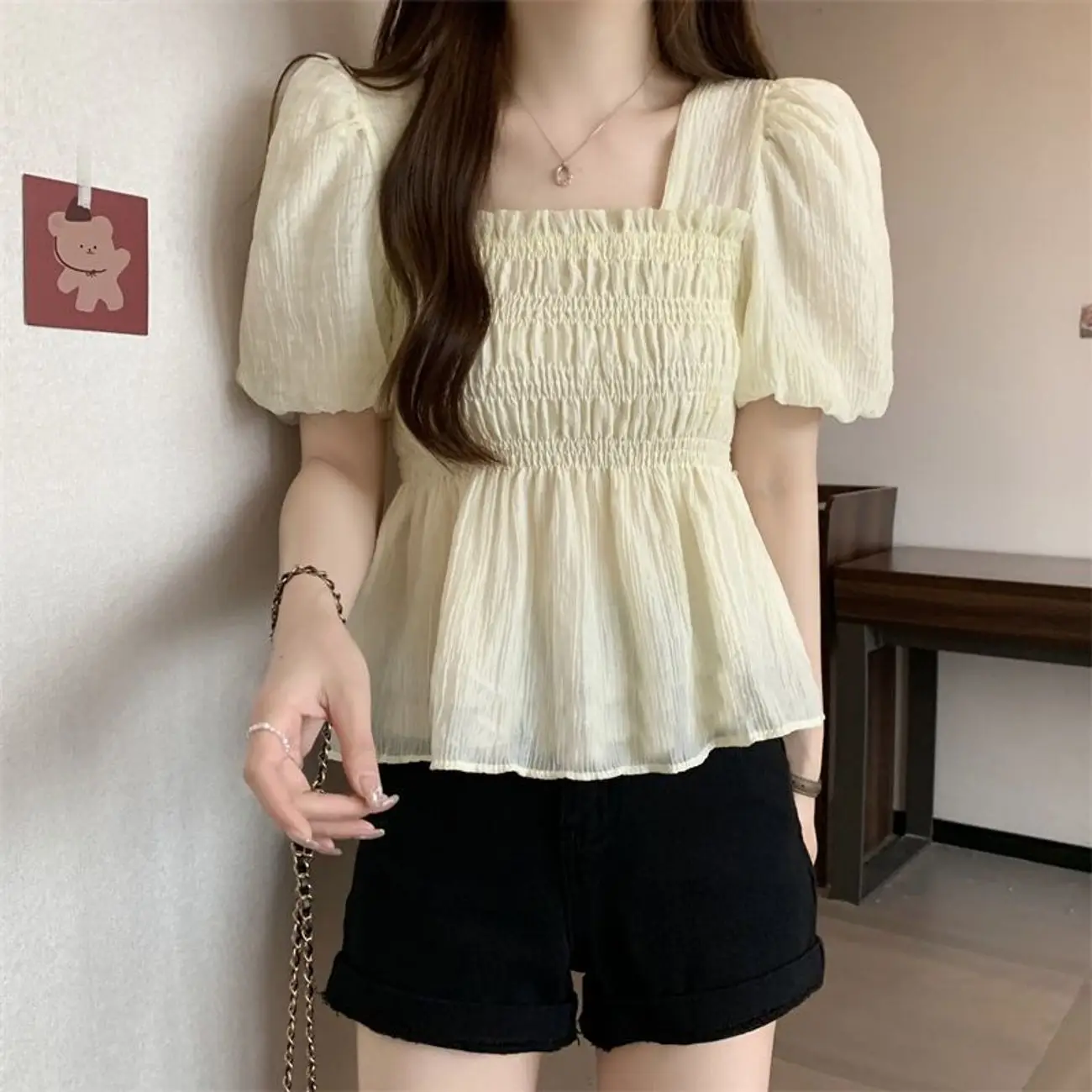 New French Style Sweet Age Reducing Chiffon Shirt Skirt Hem Summer Fashion Women's Pleated Waist Square Neck Short Top
New French Style Sweet Age Reducing Chiffon Shirt Skirt Hem Summer Fashion Women's Pleated Waist Square Neck Short Top