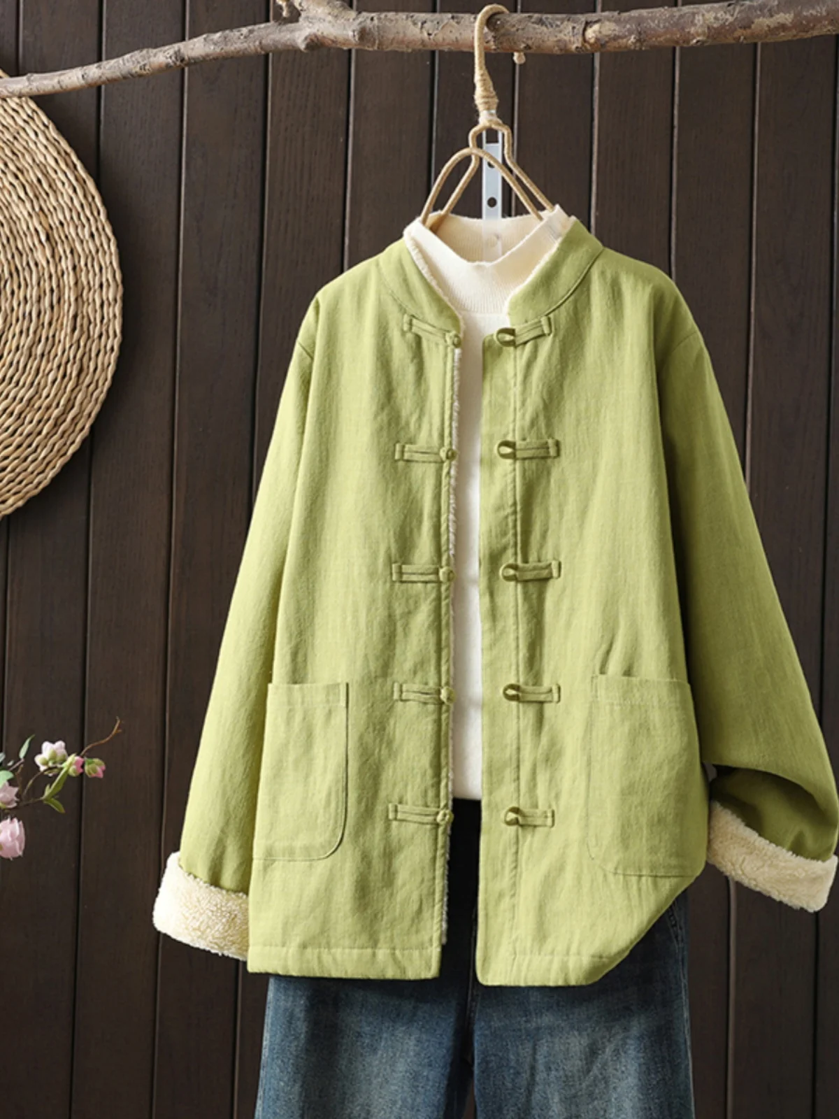 Женское хлопковое пальто в стиле ретро в стиле ретро, теплое пальто на пуговицах с мехом ягненка, традиционный костюм Тан, Thiened Winter Ou...
Женское хлопковое пальто в стиле ретро в стиле ретро, теплое пальто на пуговицах с мехом ягненка, традиционный костюм Тан, Thiened Winter Ou...