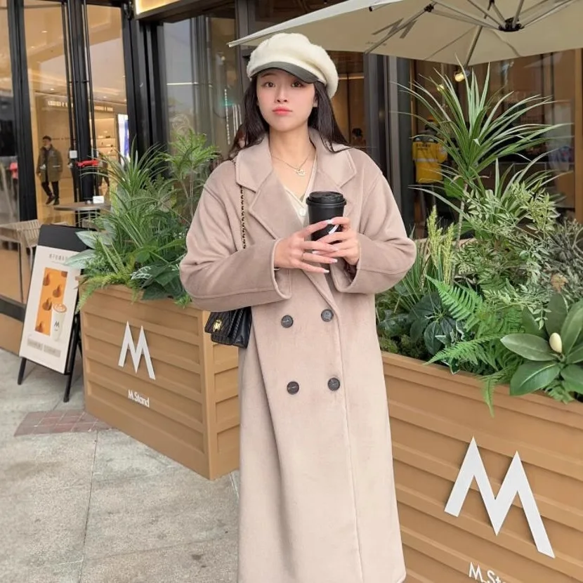 SuperAen Solid Color Wool Coat Women's Autumn and Winter 2025 New Vintage Turn-down Collar Double-breasted Long Coat
SuperAen Solid Color Wool Coat Women's Autumn and Winter 2025 New Vintage Turn-down Collar Double-breasted Long Coat