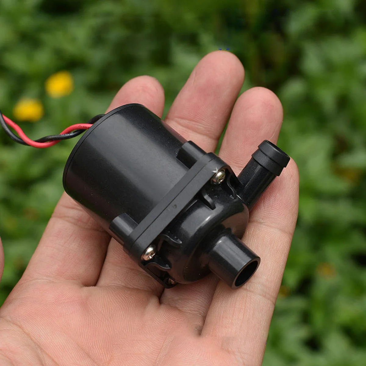 Micro Brushless Water Pump Large Flow 5L/min Silent DC 12V-18V 14W Centrifugal Aquarium Waterproof Pump Submersible Water Pump
Micro Brushless Water Pump Large Flow 5L/min Silent DC 12V-18V 14W Centrifugal Aquarium Waterproof Pump Submersible Water Pump