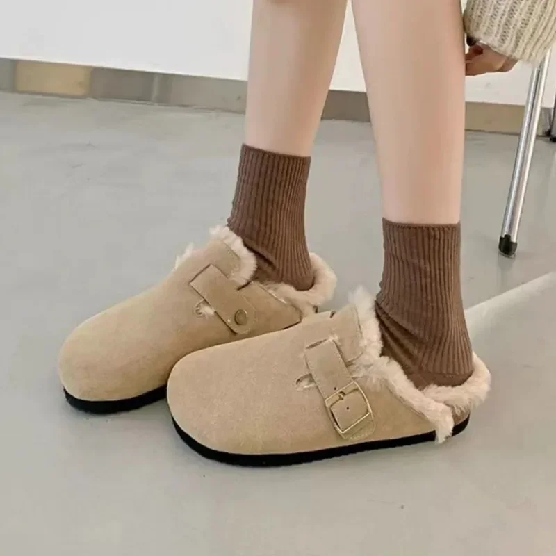 2024 New Warm Flat Slippers Winter Women Slippers Fashion Suede Short Plush Shoes Outdoor Versatile Lady Shoes Comfort Flats
2024 New Warm Flat Slippers Winter Women Slippers Fashion Suede Short Plush Shoes Outdoor Versatile Lady Shoes Comfort Flats
