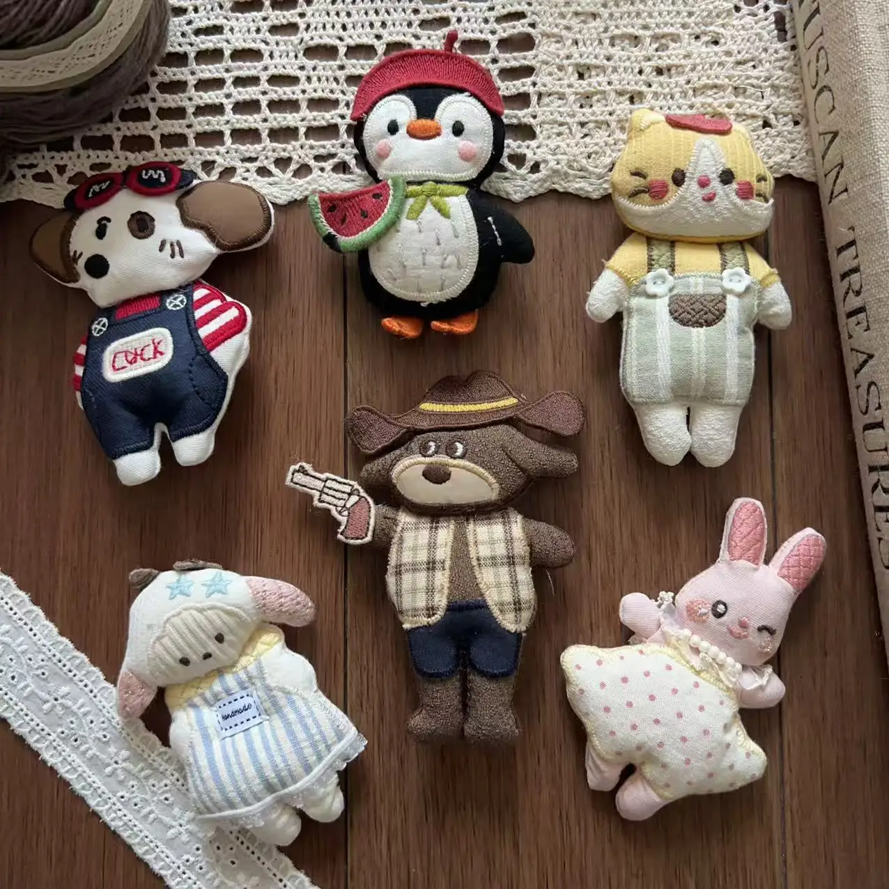 Stuffed Fabric Cartoon Animal Collection DIY Brooch Pin for Hat Scarf Bag Shoe Sock Embellishment Handmade Cute
Stuffed Fabric Cartoon Animal Collection DIY Brooch Pin for Hat Scarf Bag Shoe Sock Embellishment Handmade Cute