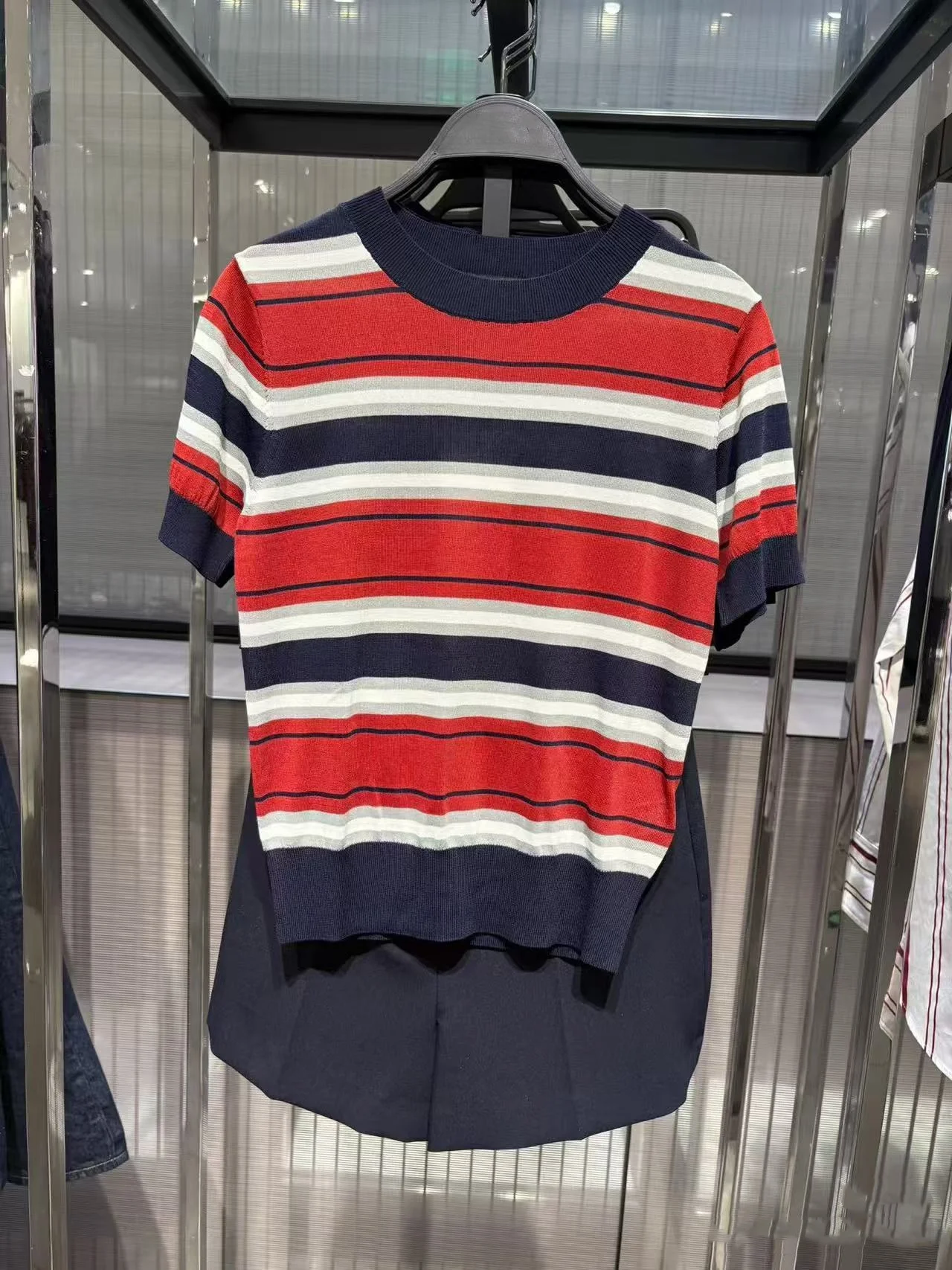 Женская футболка Sweet Sle Трикотаж ort Sve round Ne Red Stripe New Spring Summer Faion Casual Comfortable Fit Poly...
Женская футболка Sweet Sle Трикотаж ort Sve round Ne Red Stripe New Spring Summer Faion Casual Comfortable Fit Poly...