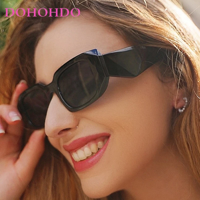 Fashion Sunglasses Classic Retro Square Glasses Women Brand Vintage Travel Small Irregular Sunglasses Female Eyewear Male UV400
Fashion Sunglasses Classic Retro Square Glasses Women Brand Vintage Travel Small Irregular Sunglasses Female Eyewear Male UV400