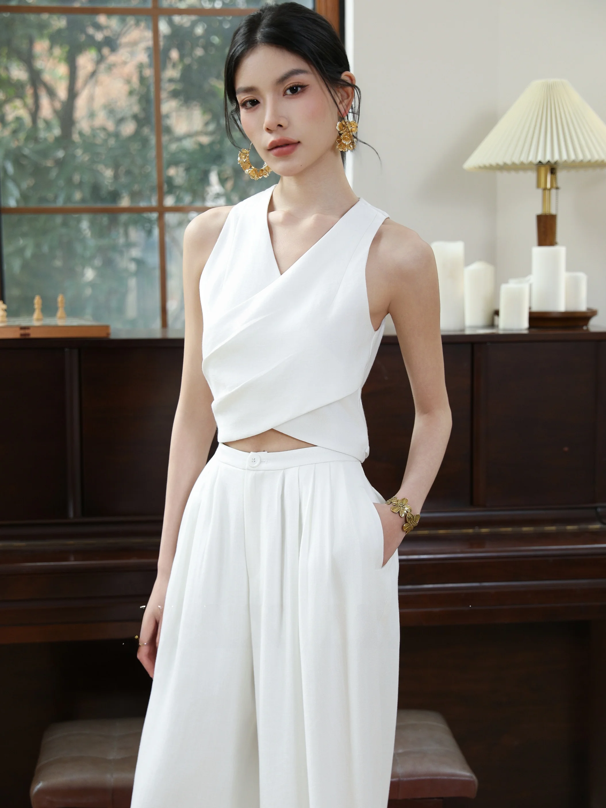 Elegant Linen Two-Piece Set Women's Fashion Slimming Korean Style Spring Summer Beautifully Designed Complete Outfit
Elegant Linen Two-Piece Set Women's Fashion Slimming Korean Style Spring Summer Beautifully Designed Complete Outfit