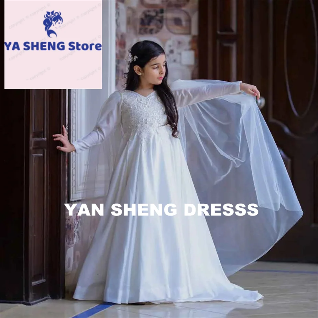 Customized Lace Applique V Neck Wedding Flower Girl Dress Long Sleeve Sweep Train Floor Length Elegant First Communion Gown Cust
Customized Lace Applique V Neck Wedding Flower Girl Dress Long Sleeve Sweep Train Floor Length Elegant First Communion Gown Cust