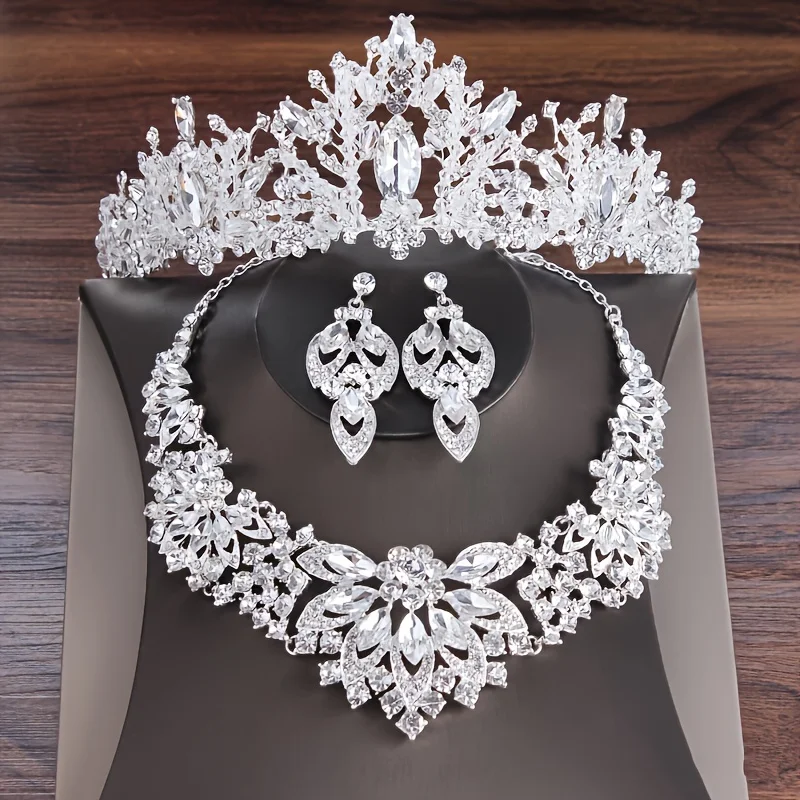 3Pcs Crystal Crown Necklace Earring Set Rhinestone Bridal Jewelry Set Women Bridal Wedding Hair Accessories Jewelry Crown Tiara
3Pcs Crystal Crown Necklace Earring Set Rhinestone Bridal Jewelry Set Women Bridal Wedding Hair Accessories Jewelry Crown Tiara