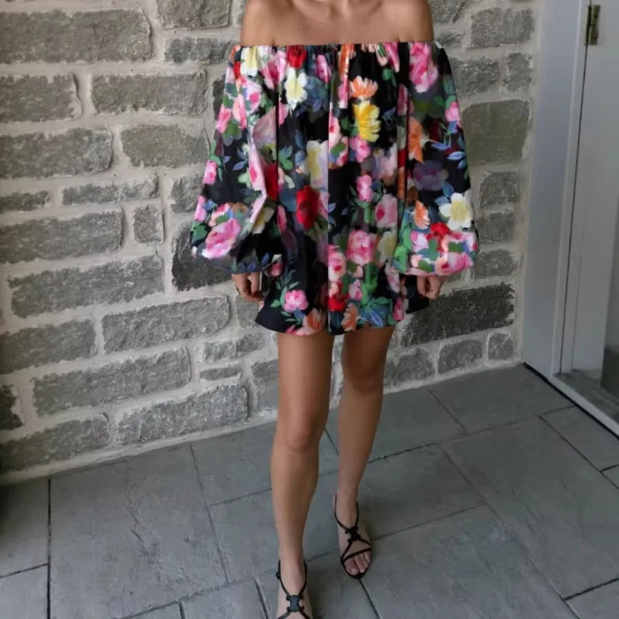 【HOT】2026 European and American - women's vacation casual floral print one-shoulder loose skirt
【HOT】2026 European and American - women's vacation casual floral print one-shoulder loose skirt