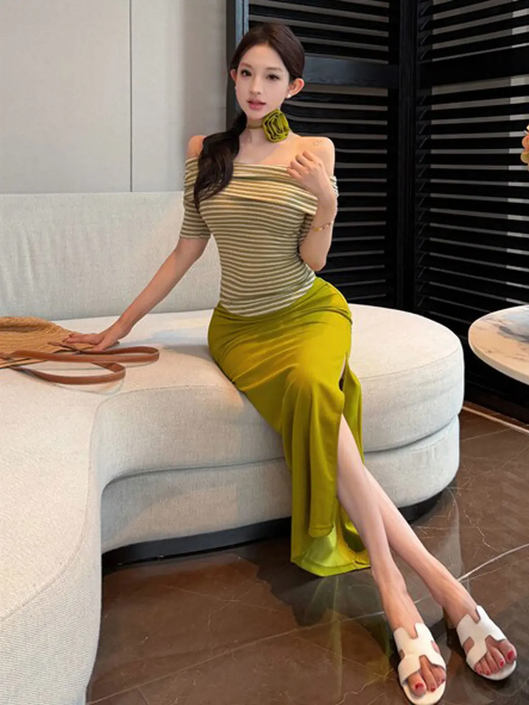 Fashionable Shoulder Baring Two-Piece Set Unique Design Bodycon Skirt Casual Style Summer Collection Women's Premium Quality
Fashionable Shoulder Baring Two-Piece Set Unique Design Bodycon Skirt Casual Style Summer Collection Women's Premium Quality