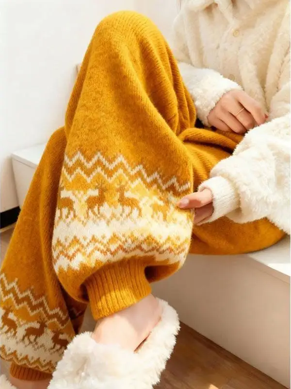 Korean Style Thickened Knitted Pants Autumn Winter Casual Trousers High Waist Animal Pattern Fair Isle Embroidery Drapey Warm...
Korean Style Thickened Knitted Pants Autumn Winter Casual Trousers High Waist Animal Pattern Fair Isle Embroidery Drapey Warm...
