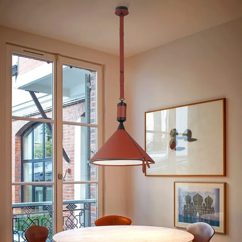 Nordic villa restaurant study leather pendant light minimalist modern bedroom decoration light luxury pendant light
Nordic villa restaurant study leather pendant light minimalist modern bedroom decoration light luxury pendant light