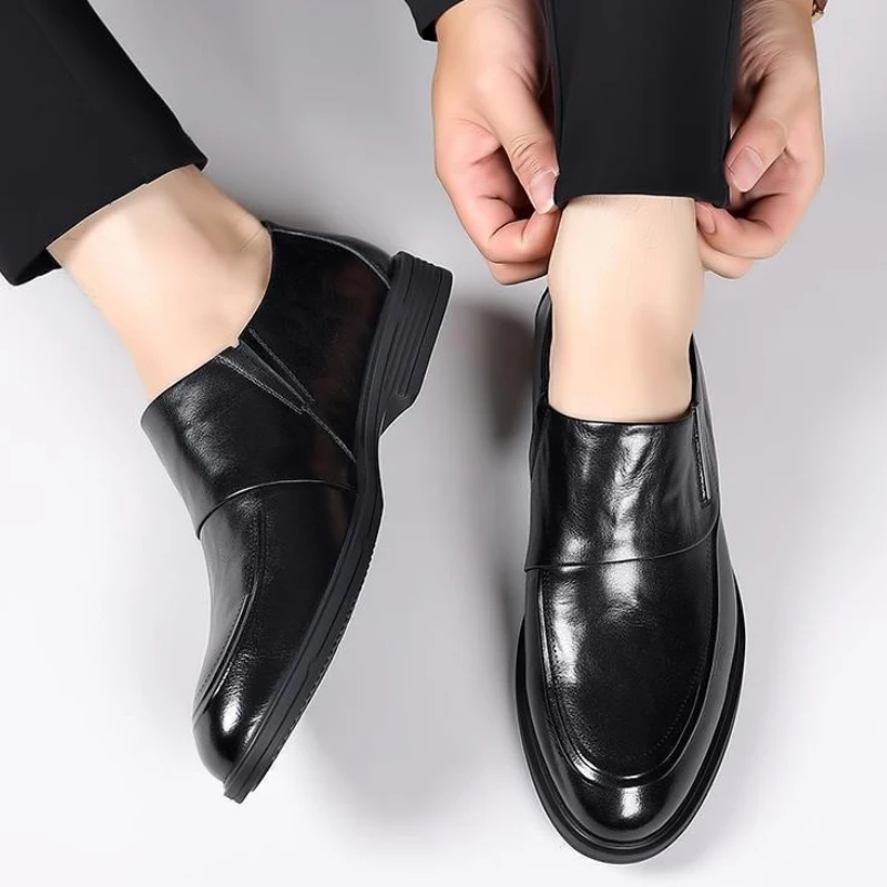 Весенне-осенняя официальная социальная обувь с острым носком для мужчин, легкая кожаная элегантная и классическая мужская модельная обувь для вечеринок 39
Весенне-осенняя официальная социальная обувь с острым носком для мужчин, легкая кожаная элегантная и классическая мужская модельная обувь для вечеринок 39