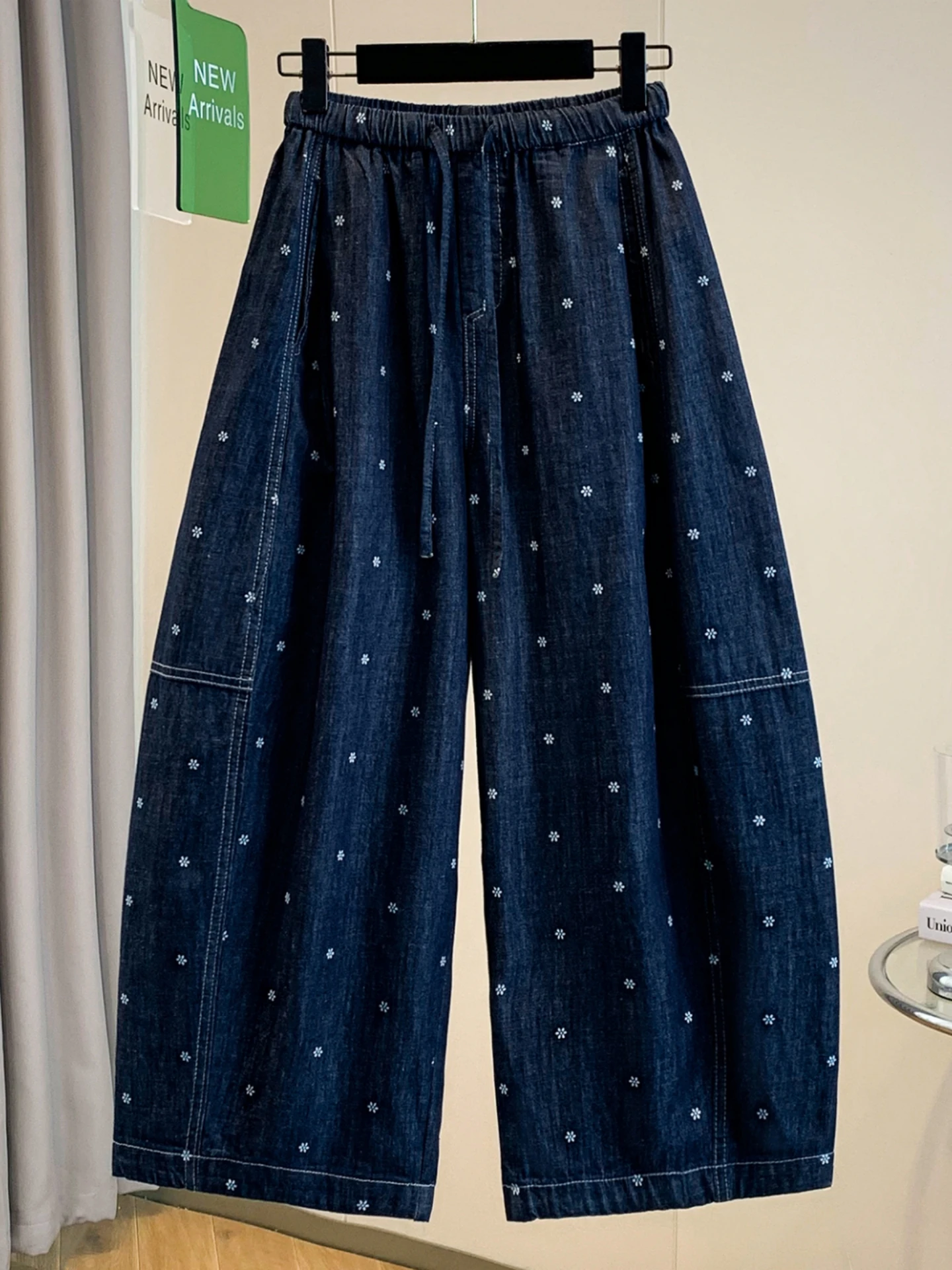 Retro Floral Blue Jeans Women's High Waist Loose Wide Leg Pants Spring Autumn plus Size Slimming Knife Casual Jeans
Retro Floral Blue Jeans Women's High Waist Loose Wide Leg Pants Spring Autumn plus Size Slimming Knife Casual Jeans
