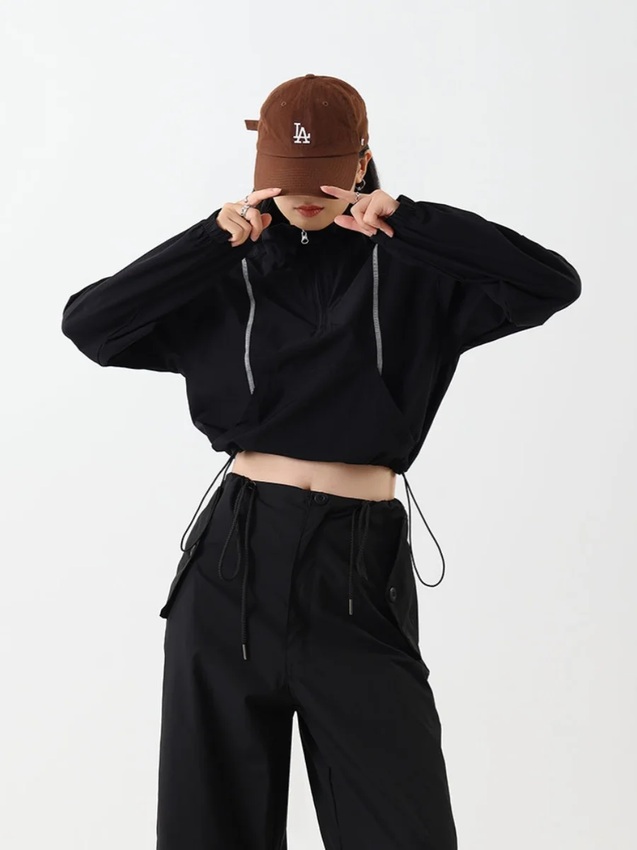 American Style Short Outdoor Jacket Women Early Autumn High Street Sport Slim Zipper Long Sleeve Coat Black Drawstring
American Style Short Outdoor Jacket Women Early Autumn High Street Sport Slim Zipper Long Sleeve Coat Black Drawstring