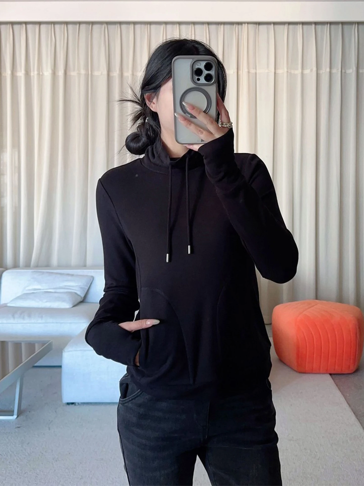 AW Wang Na Na 2026 Новая женская вязаная кофта с длинным рукавом, высоким воротником и дизайнерским шнурком, теплая трикотажная одежда
AW Wang Na Na 2026 Новая женская вязаная кофта с длинным рукавом, высоким воротником и дизайнерским шнурком, теплая трикотажная одежда