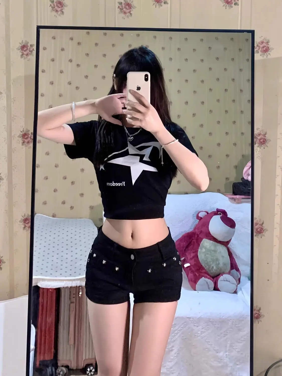 Sexy Black Rivet Low Waist Denim Shorts Y2K Slim A Line Short Shorts Ultra Sexy Mini Hotpants Summer Casual Micro Short
Sexy Black Rivet Low Waist Denim Shorts Y2K Slim A Line Short Shorts Ultra Sexy Mini Hotpants Summer Casual Micro Short