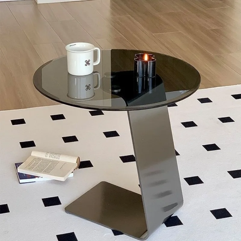Italian sofa side table modern light luxury living room minimalist glass tea table creative ins wind small coffee table bedside
Italian sofa side table modern light luxury living room minimalist glass tea table creative ins wind small coffee table bedside