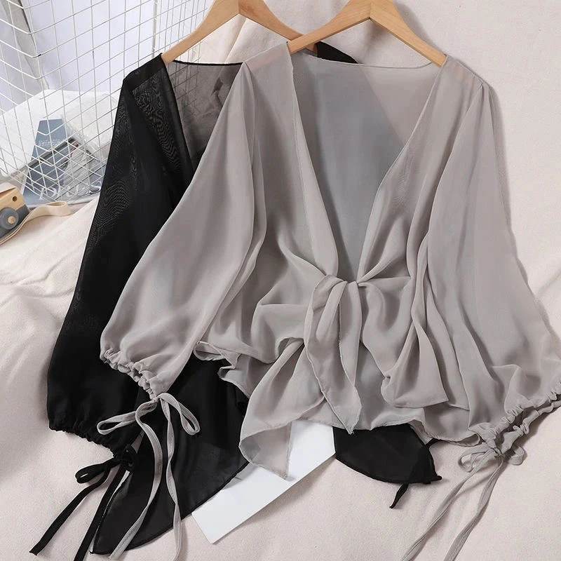 MEXZT Harajuku Chiffon Shirts Women Solid Casual Sun Protection Cardigan Summer Loose All Match Thin Sunscreen Blouses Coat New
MEXZT Harajuku Chiffon Shirts Women Solid Casual Sun Protection Cardigan Summer Loose All Match Thin Sunscreen Blouses Coat New