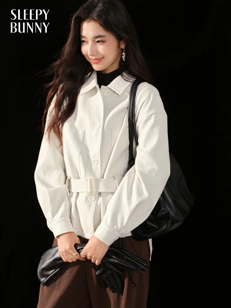 Leather Jacket Women Belted Waist Short Coat Vintage Lapel Outerwear for Autumn Office Chic Fashion Elegant Casual Retro Look
Leather Jacket Women Belted Waist Short Coat Vintage Lapel Outerwear for Autumn Office Chic Fashion Elegant Casual Retro Look