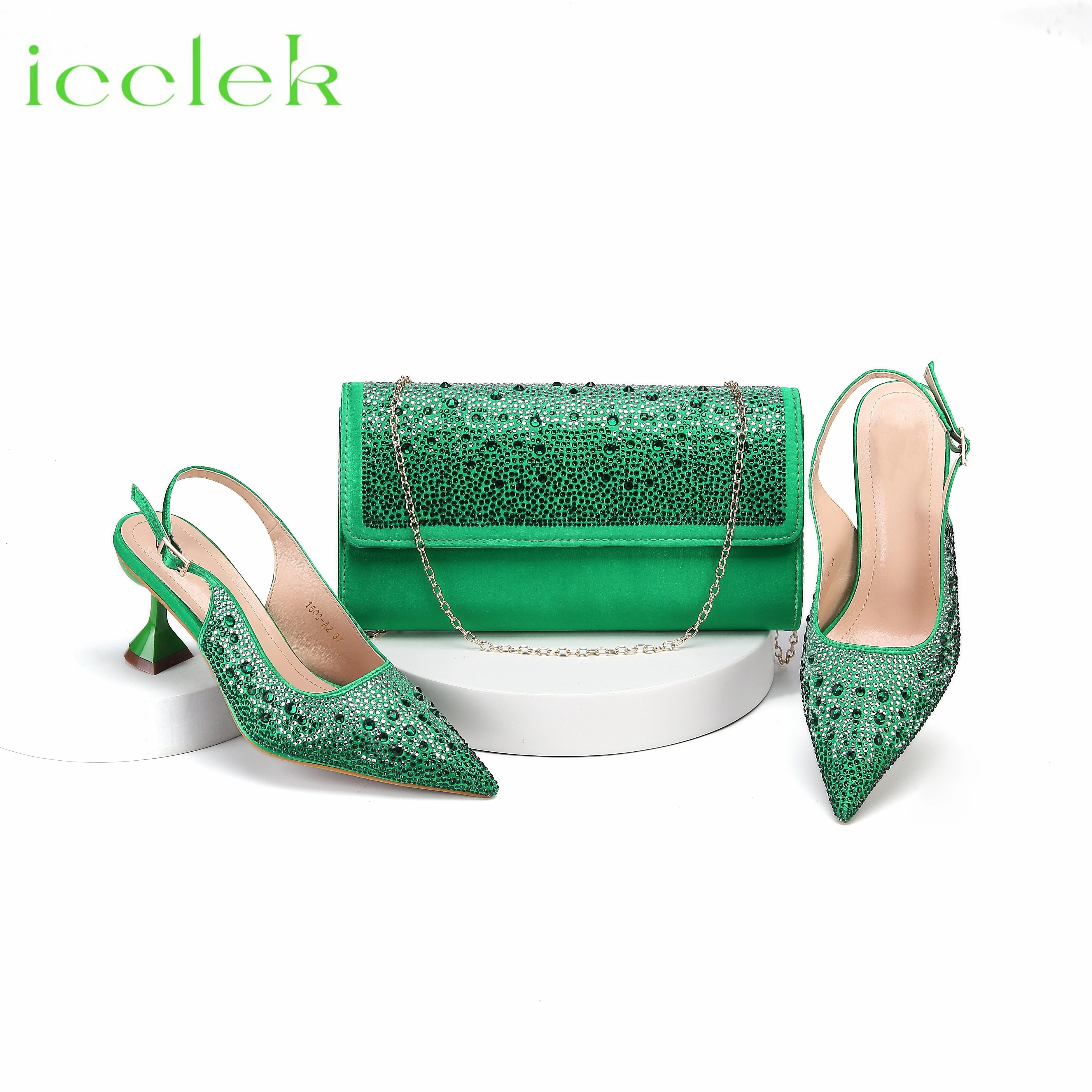 High Quality Green Color Pointed Toe Slingbacks Shoes Matching Bag Set For Nigerian Women Wedding Party
High Quality Green Color Pointed Toe Slingbacks Shoes Matching Bag Set For Nigerian Women Wedding Party