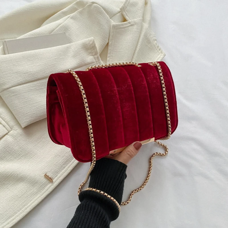 Vintage Velvet Women's Small Square Shoulder Bag Elegant Evening Handbag Ladies Fashion Chain Crossbody Bags Female Clutch Purse
Vintage Velvet Women's Small Square Shoulder Bag Elegant Evening Handbag Ladies Fashion Chain Crossbody Bags Female Clutch Purse