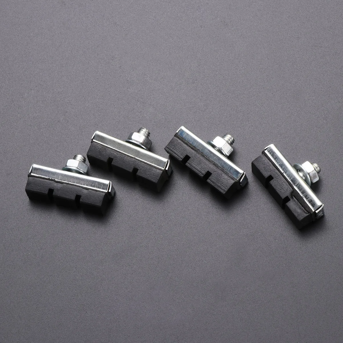 4 Pairs Mountain Bike Brake Pads Wear Resistant Easy Installation Front Shoes Rubber Sturdy Non Slip Stainless 
4 Pairs Mountain Bike Brake Pads Wear Resistant Easy Installation Front Shoes Rubber Sturdy Non Slip Stainless