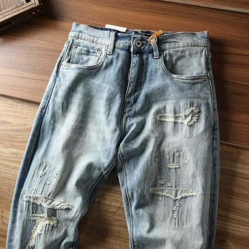Spring and Autumn Korean Climate Lot Pants New Retro Young Men Washed and Worn Small Straight Light Blue Casual Jeans Trousers
Spring and Autumn Korean Climate Lot Pants New Retro Young Men Washed and Worn Small Straight Light Blue Casual Jeans Trousers