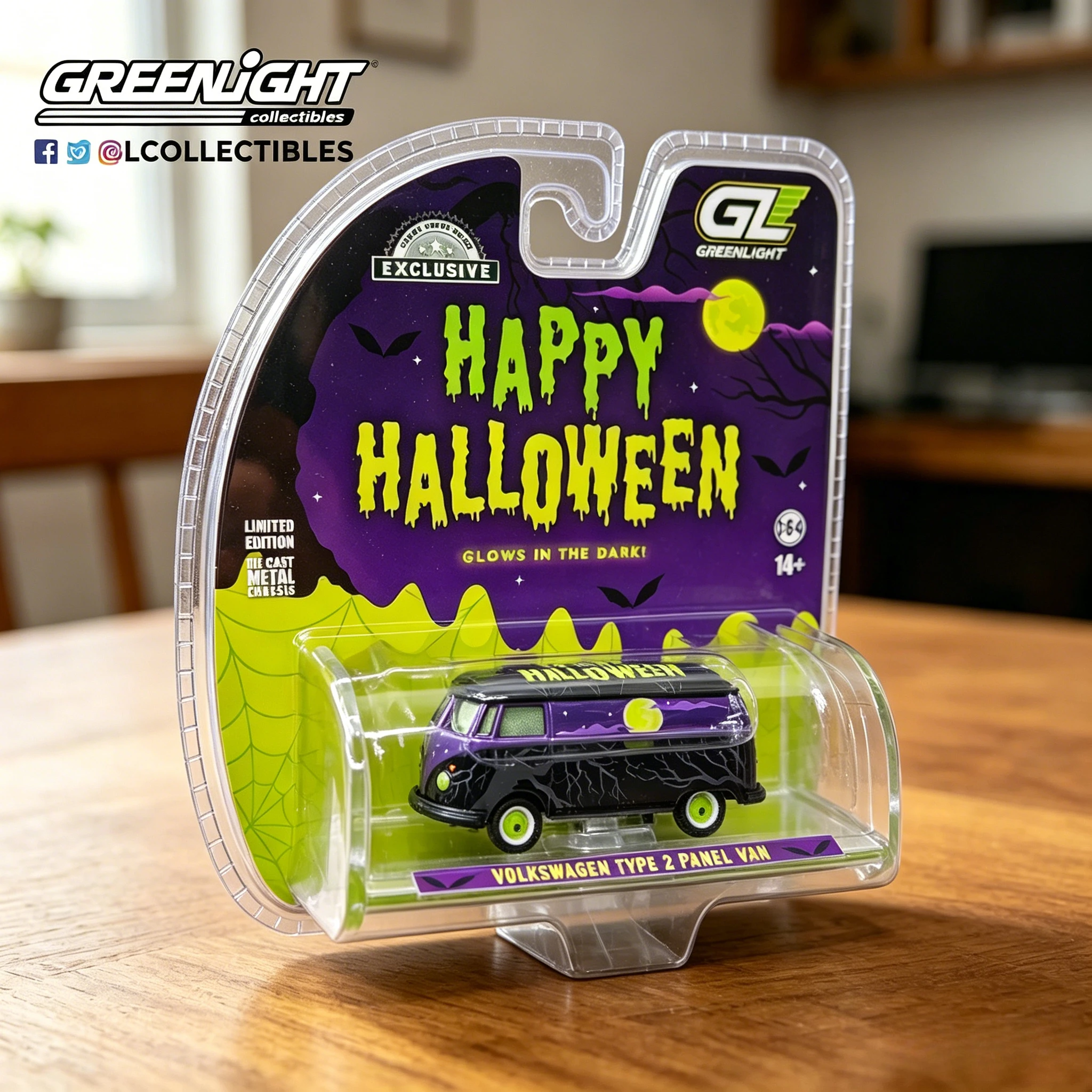GreenLight 1:64 Volkswagen T2 Van Halloween 2025 Ghost Night, Diecast Car, Ideal Present for Friends & Hobby Collectors
GreenLight 1:64 Volkswagen T2 Van Halloween 2025 Ghost Night, Diecast Car, Ideal Present for Friends & Hobby Collectors