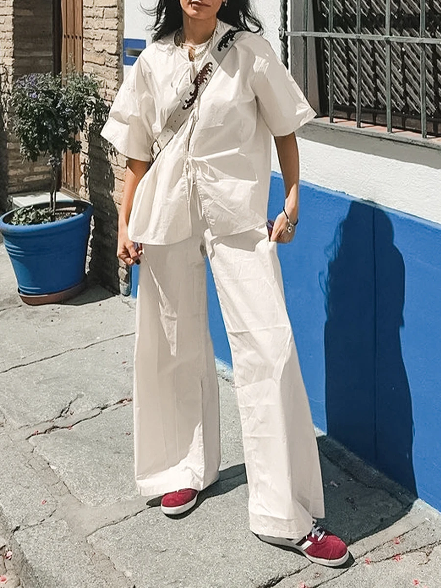 Lounge Bow Lace-up Shirt Pants Set Women O-neck Hollow Out Half Sleeve Shirts Wide Leg Trousers 2024 Autumn Lady Elegant Outfits
Lounge Bow Lace-up Shirt Pants Set Women O-neck Hollow Out Half Sleeve Shirts Wide Leg Trousers 2024 Autumn Lady Elegant Outfits